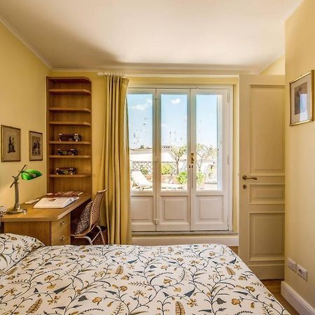 Attic With Terrace Overlooking St Peters Basilica Roma Esterno foto