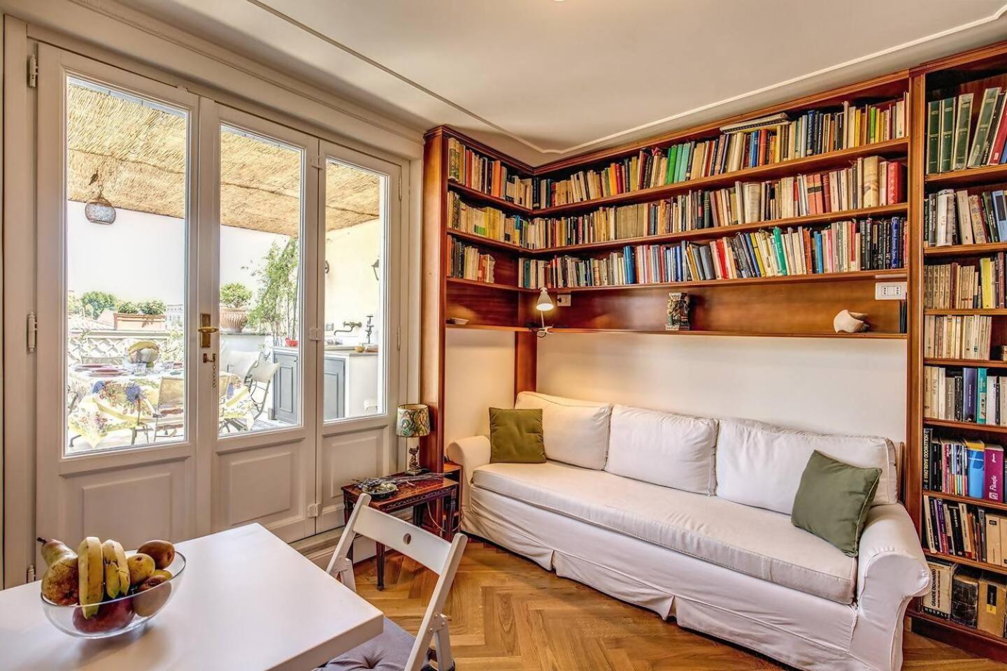 Attic With Terrace Overlooking St Peters Basilica Roma Esterno foto