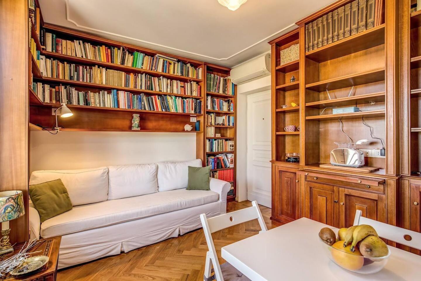 Attic With Terrace Overlooking St Peters Basilica Roma Esterno foto