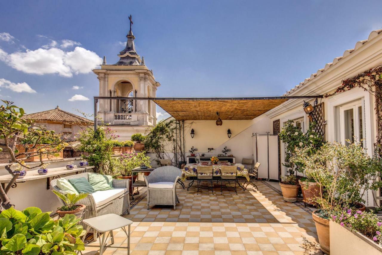 Appartamento Attic With Terrace Overlooking St Peter'S Basilica Roma Esterno foto